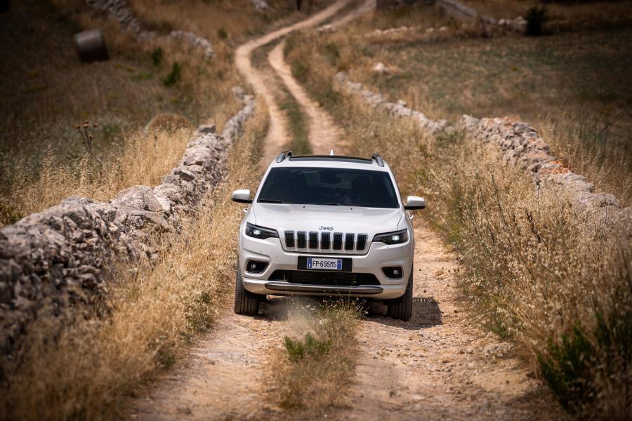  Jeep Cherokee Overland (KL) 2018 года  (WW) (фото 8 из 58)